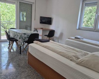 Pension Seckbach - Frankfurt am Main