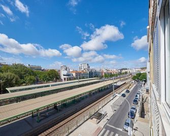 In Bed with Lisbon 4E - Amadora - Balcony