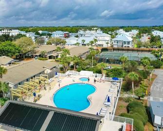 Tennis Village 63A - Miramar Beach - Piscina