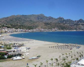 Hotel Panoramic - Giardini Naxos - Plajă