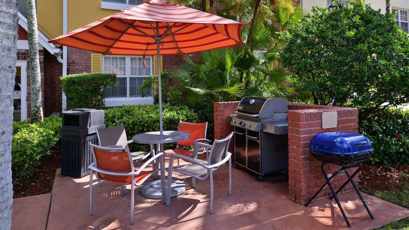 Candlewood Suites Miami Lakes