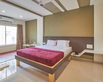 Hotel Anugraha - Kolhapur - Habitación