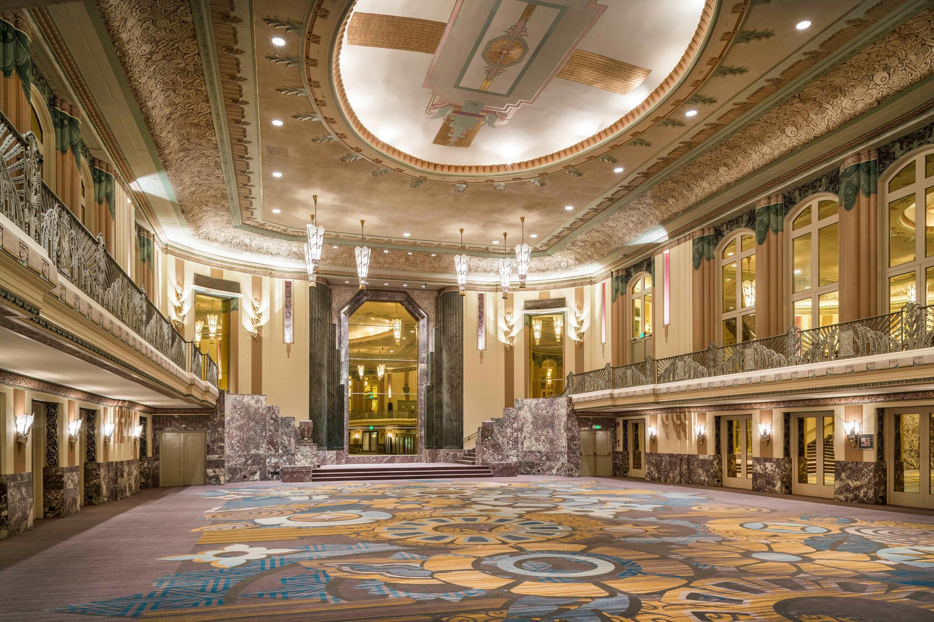 Hilton Cincinnati Netherland Plaza - Cincinnati - Lobby