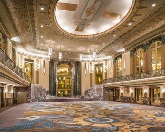 Hilton Cincinnati Netherland Plaza - Cincinnati - Lobby