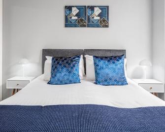 Millbrae Residence - Donnini Apartments - Ayr - Phòng ngủ