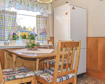 Awesome Home In Bullaren With Wifi - Grebbestad - Dining room