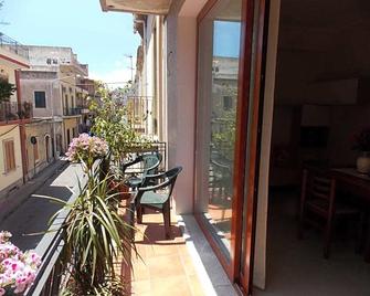 B&B Mariafrancesca - Santa Teresa di Riva - Balkon