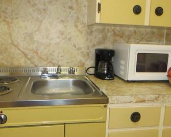 Siesta Motel - Olds - Kuchyň
