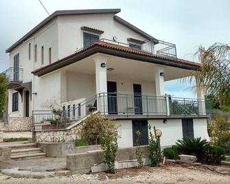Villa on two levels, \'Sicana\' countryside - Campobello di Licata - Edificio