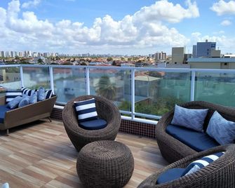 Simas Praia Hotel - אראקאז'ו - מרפסת