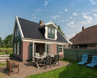 Holiday Home near Lutjestrand Beach - Hippolytushoef - Patio