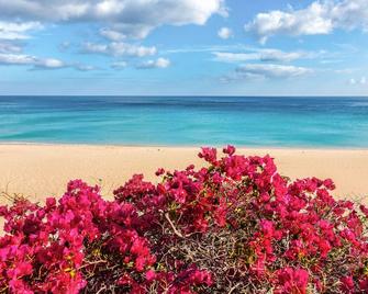 Bungalow in Costa Calma Close to Beach with Patio & Wi-Fi; Parking Available - Pájara - Beach