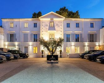 Le Saint Remy - Saint-Rémy-de-Provence - Building