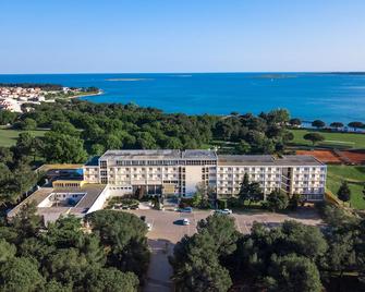 Arena Hotel Holiday - Medulin - Bâtiment