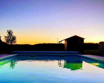 Charming Converted Barn with Private Heated Pool - Aulnay - Piscina