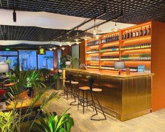 Lantian Garden Hostel - Qingdao - Bar