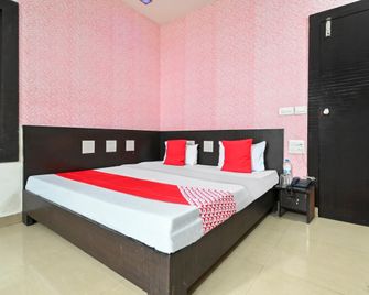 Hotel O Co Hotel - Hisar - Bedroom