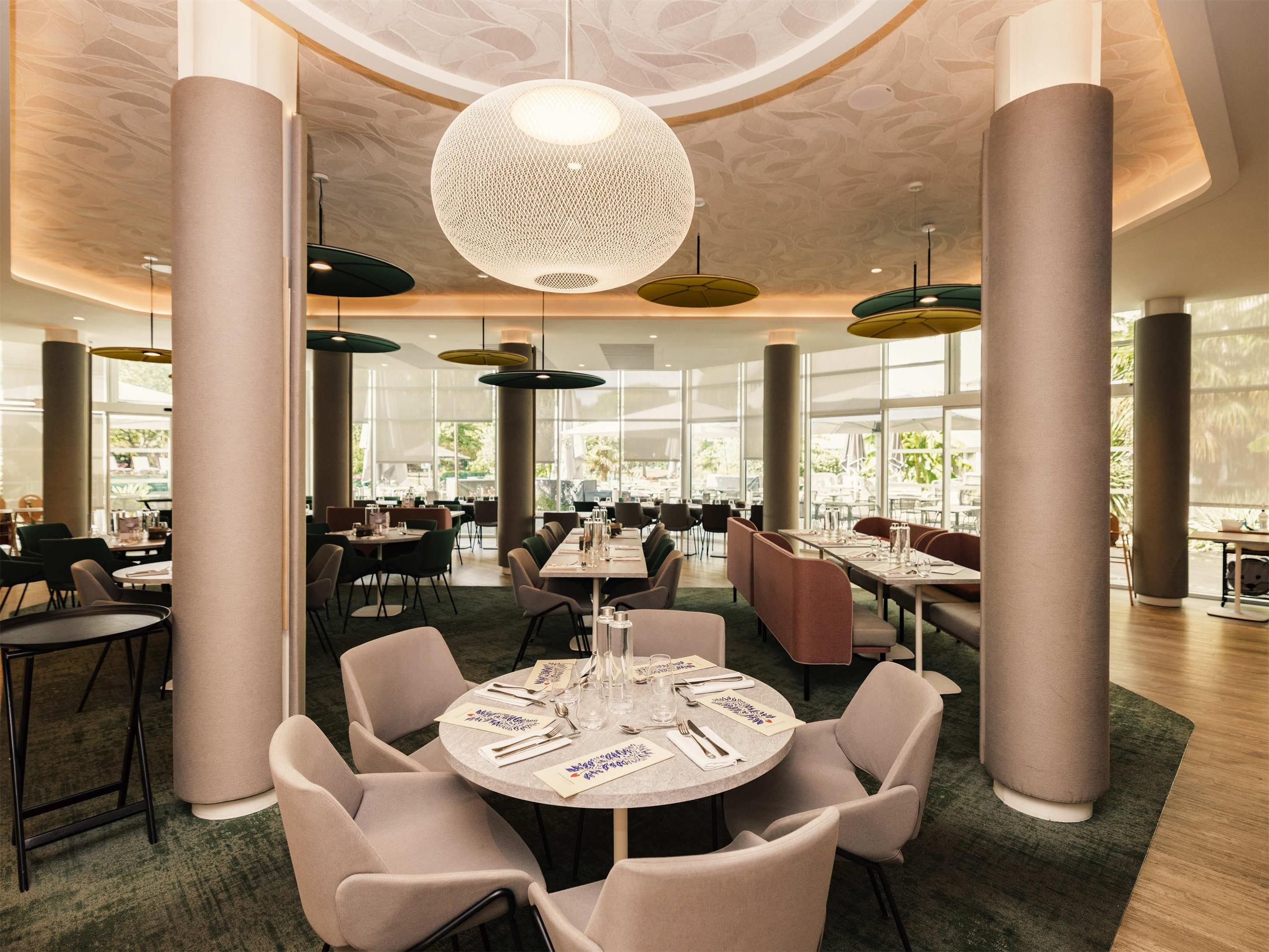 نوفوتيل كليرمونت فيران - كليرمون- فيران - مطعم