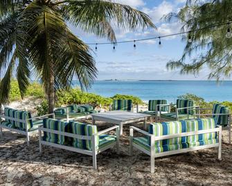 Condo on Jimmyhill Beach - Moss Town - Patio