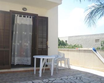 Appartamento a pochi passi dal mare - San Vito Lo Capo - Patio