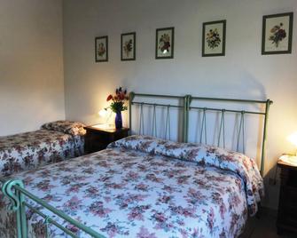 Agriturismo La Caputa - Urbania - Bedroom