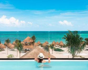 إكسيلانس كورال بلايا موخيريس - لدالتس أونط بعر ومل جميع الخدمات - كانكون - حوض السباحة