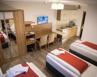 Hotel Main - Obertshausen - Bedroom