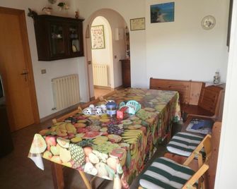 Isabella - Numana - Comedor