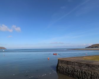 Middle Cottage - Newport - Beach