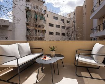 Living Yard Acropolis - Aten - Balkong