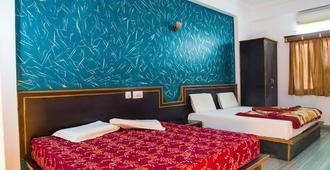 Hotel Udai Palace - Centrally Located Budget Family Stay - Udaipur