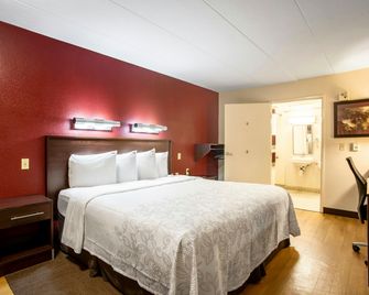 Red Roof Inn Plus+ Washington DC - Alexandria - אלכסנדריה - חדר שינה