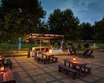 First Group Midlands Saddle and Trout - Mooi River - Patio