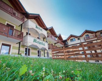 Hotel Majorka - Andalo - Bygning