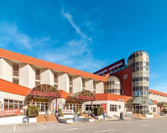 Hotel Abades Manzanil - Loja - Edificio
