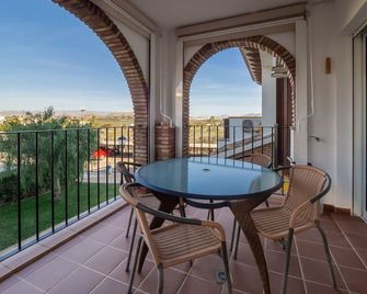 Al Andalus Residencial L Apartment first floor with WIFI - Vera - Balcon