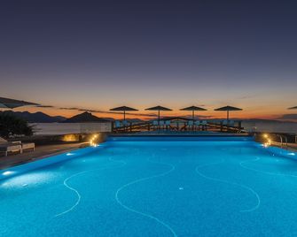 Lalibay Resort & Spa - Marathonas - Piscine