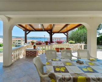 Apartment Kosta - Kustići - Restaurante