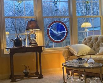 3 Bd, Cozy Suite, Home Away From Home - Westfield