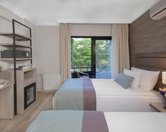 Piril Hotel Thermal Beauty Spa - Çeşme - Yatak Odası