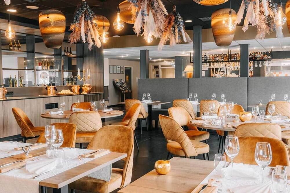 4 Rooms with Convenient Location for City Trips and Outdoor Fun - Zevenbergen - Restaurant
