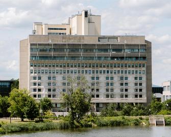 Hotel Umass - Amherst - Edificio