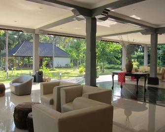 Ring Sameton Resort Hotel - Nusa Penida - Lobby