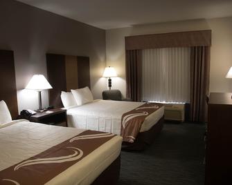 Crossroads Inn And Suites - Salem - Bedroom