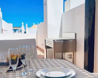 T2 Terrace, Wifi, Air Conditioning and Swimming Pool - Comfortable and Relaxing Holiday - Conceição e Cabanas de Tavira - Balcony