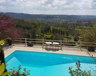 Le Clos Des Etoiles B&B - Le Bugue - Zwembad