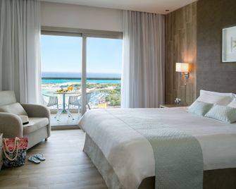 Asterias Beach Hotel - איה נאפה - חדר שינה