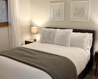 Executive apartment w/ free parking & WiFi - North Bay