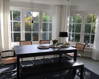 Mölln: Charming, large vacation home centrally located. - Mölln - Essbereich