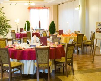 Hotel Gosciniec Horyzont - Zemborzyce - Restaurante